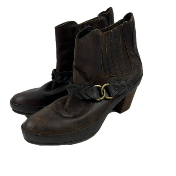 Sierra West Shoes - NWT Sierra West Women's Vegan Western Boots size 7